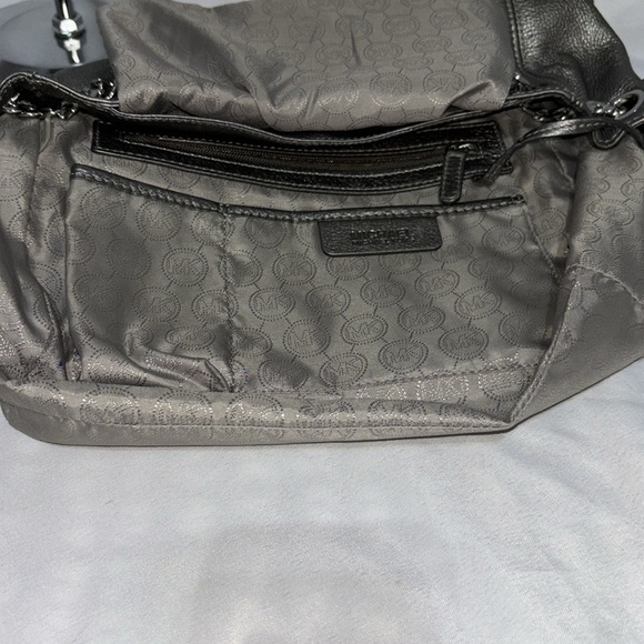 🔥SALE Michael Kors Silver Satchel Crossbody Bag - Picture 10 of 15